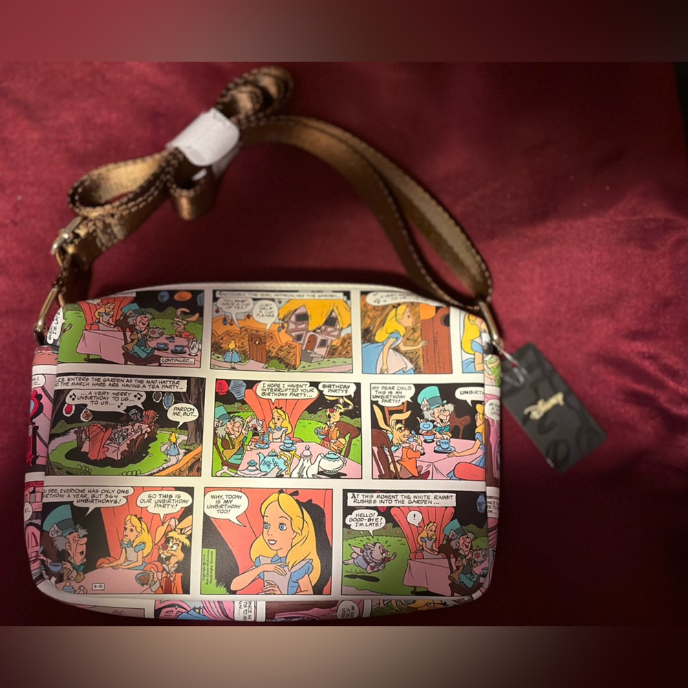 Disney Alice in Wonderland Comic Crossbody Bag & Coin Purse NWT